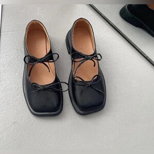 NWT Mary Jane Loafers